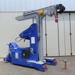 Elektrický jeřáb pro zvedání forem s nosností až 12.000 kg.